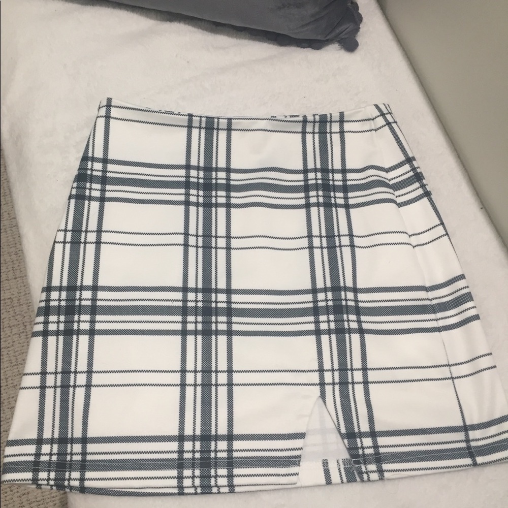 GINGAM/PLAID SKIRT SIZE S.